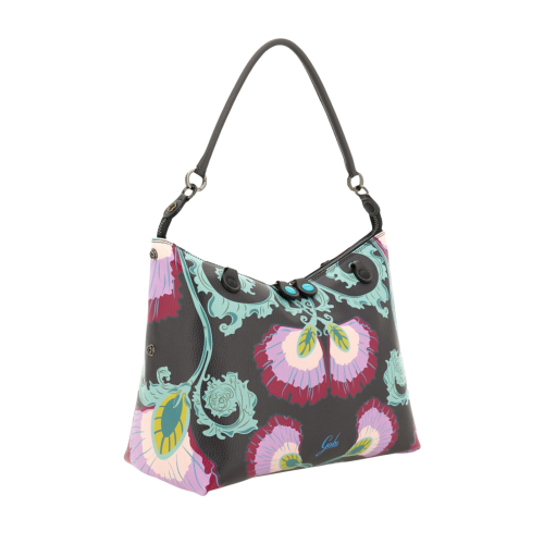 The THAMARA PLUS G012193T2 X3017 by Gabs is a shoulder shopping bag from the Los Roques line.