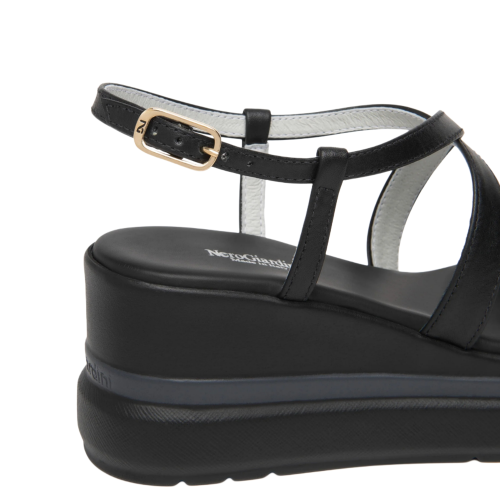 Sandalias de mujer NeroGiardini E615953D