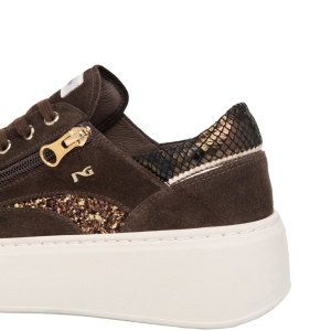 Scarpe sneakers NeroGiardini da donna in pelle scamosciata I617501D