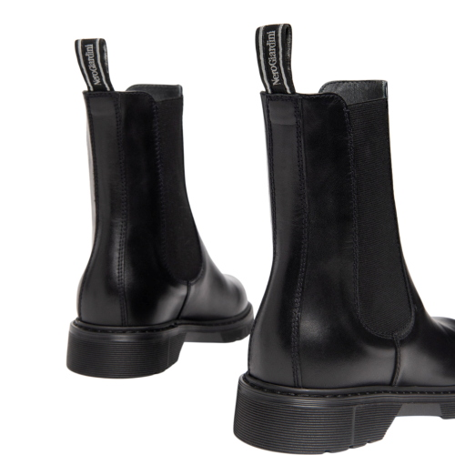 Damen-Chelsea-Boots aus Leder NeroGiardini I205990D