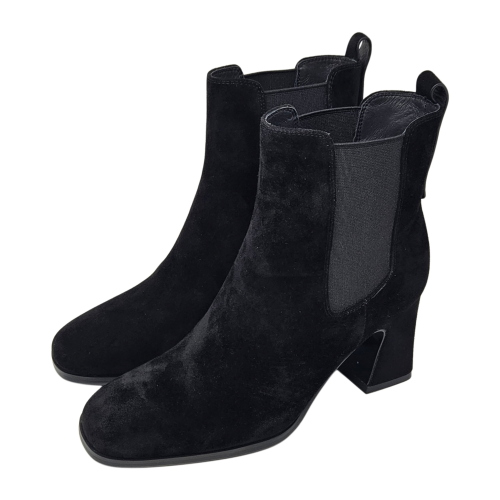Women’s Janet&Janet J-1310 suede ankle boots with elastic insert and 7 cm heel