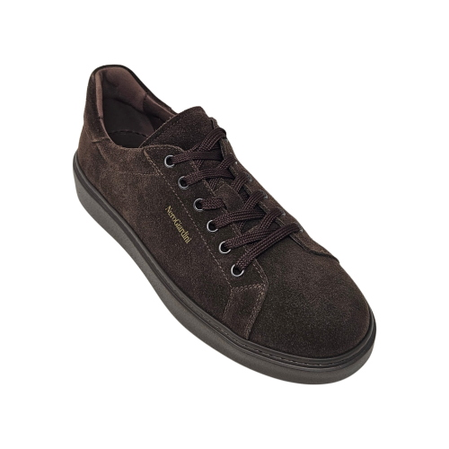 Scarpe sneakers NeroGiardini da uomo in pelle scamosciata I601382U