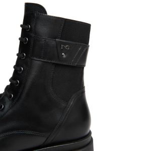 Damen-Combat-Boots NeroGiardini aus Leder I618070D